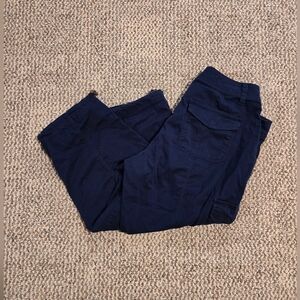 Time and Tru Navy Capri With Toogle